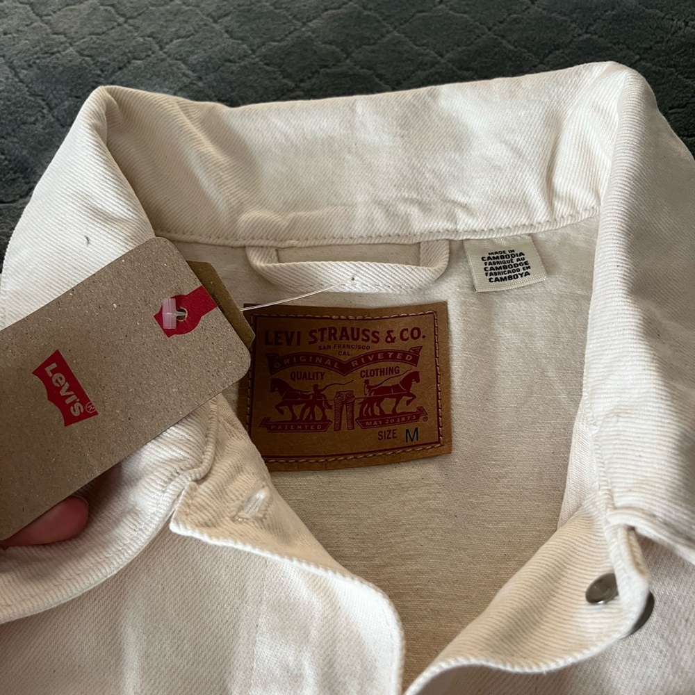 Levi's Men's White Jean Jacket - Picture 2 of 9
